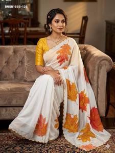Magnifique Saree en Soie Tissée à Motif Feuilles Épaissies avec Broderie Perles et Bordures Découpées - Blouse en Soie Jaune pour Femme Tendance - Product Image 2