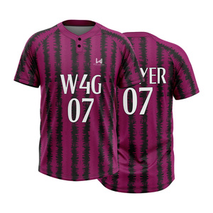 Camiseta de Béisbol Universitaria Personalizada con Logotipo Frontal, de Alta Calidad, Transpirable, de Spandex/Poliéster, de Secado Rápido, con Impresión por Transferencia de Calor - Product Image 1