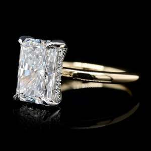 ผู้จัดจำหน่ายเครื่องประดับดีไซน์เนอร์ VVS DIAM แหวนมอสซาไนต์ทอง 14K ทรงเรเดียนท์คัท ประดับเพชรแบบซ่อนด้วยลวดลายพาเว่  ฐานสี่กรงเล็บ  แหวนที่ได้รับการรับรอง - Product Image 5