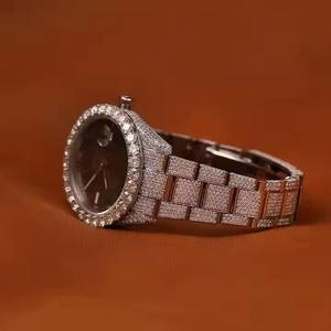 Nuevos relojes de cuarzo de lujo con diamantes cultivados en laboratorio para hombre a los mejores precios de fabricante indio. - Product Image 2