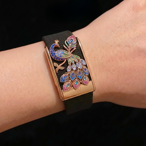 Reloj Inteligente Deportivo de Lujo para Mujer, Diseño Ligero con Tejido de Plumas Plateadas y Gemas Florales, para Uso Diario Informal - Product Image 6