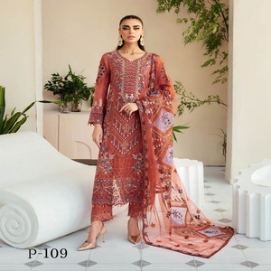 Hecho a mano bordado de lujo 3 piezas Salwar Kameez en gasa ropa de fiesta para mujer por Ramsha volumen Dastoor venta completa - Product Image 2