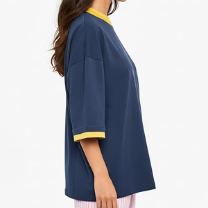 Hot Selling 100% Cotton Polyester Eco-Friendly 220gsm Women's tee Top Summer Casual Wear High Quality Quick Dry Boxy Tee OEM ODM - Product Image 3