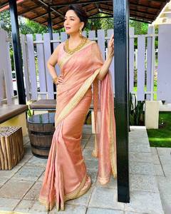 Sari de diseñador Banarasi Crush Twill Bollywood con bordado de lentejuelas y Dori, largo hasta el suelo, para ocasiones festivas y fiestas elegantes. - Product Image 1