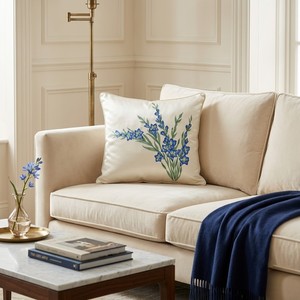 Housse de coussin carrée en lin blanc brodée de fleurs bleues, style vintage, écologique, lavable, pour la décoration intérieure (vente en gros) - Product Image 1