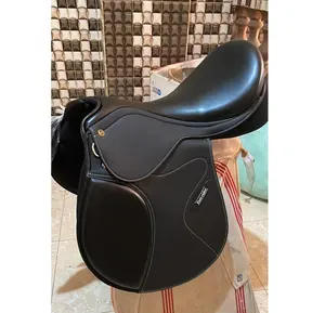 Black Bullhide Leather Horse Designer Dressur/Springen Englisch Sattel pferderennen Produkte aus Indien
