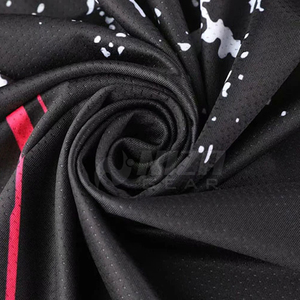 Tenue de tennis pour homme NIZA GEAR, noire, imprimée par sublimation, motif éclair rouge, respirante, en polyester, coutures sans couture - Product Image 6