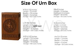 Urne funéraire artisanale en bois sculptée avec bateau et boussole, boîte à souvenirs pour cendres humaines, taille moyenne 9x5.5 - Product Image 3