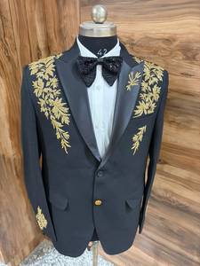 Costume de marié noir brodé sur mesure |   Blazer de mariage floral doré de qualité supérieure pour hommes - Product Image 3