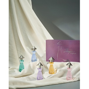Coffret Cadeau Miss Saigon : Parfums Miniatures 3x15ml, Eau de Parfum Florale Longue Durée pour Femme, Usage Quotidien - Product Image 1