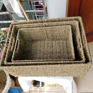 Panier rectangulaire classique en rotin et jacinthe d'eau, artisanal et écologique, pour organiser les vêtements, rangement multifonctionnel - Product Image 2