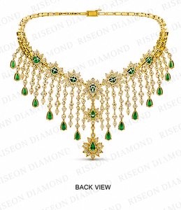Collier ras-de-cou de mariée opulent en or jaune 18 carats avec pierres centrales en taille poire vert émeraude et pierres rondes brillantes en cascade - Product Image 2