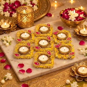 Support de bougie artisanal en laiton, écologique et durable, design floral Gota Patti moderne et luxueux, traditionnel pour la maison, idéal pour Diwali - Product Image 6