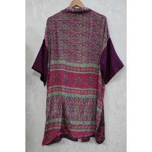 Robe kimono longue vintage en patchwork de soie, robe de chambre bohème, style japonais, faite à la main - Product Image 5