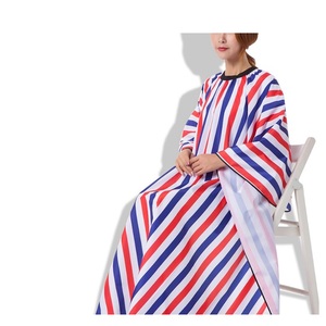 Cape de Coiffure Professionnelle en Velours Royal – Robe de Salon Élégante pour Barbier – Outils de Coupe de Cheveux - Product Image 4