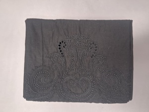 Oferta Especial: Vestidos Coordinados para Niños de Algodón Negro Ligero de Primera Calidad con Bordado de Tela, Damasco Tono sobre Tono, Trabajo de Ojal y Calado - Product Image 2