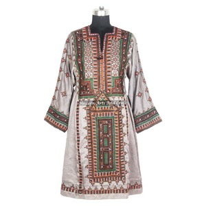 Vestido Bordado de Seda Estilo Afgano BDR003, Estilo Bohemio Vintage de Proveedor Indio, Bordado Hecho a Mano - Product Image 6