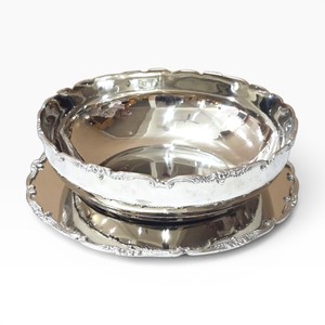 Assiette et bol en métal au design minimaliste avec motif d'oiseau, accessoires à chocolat personnalisables, tailles et couleurs sur mesure disponibles - Product Image 6