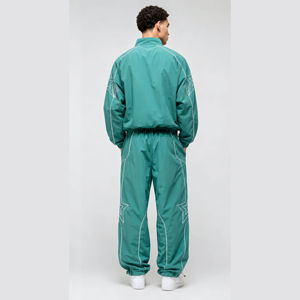 Conjunto Deportivo Verde para Hombre, Chaqueta con Cierre y Pantalones Holgados, Estilo Urbano - Product Image 4