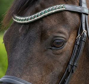 Bride de dressage en cuir rembourré personnalisé, style Swarovski, avec frontale en cristal vert émeraude de qualité supérieure, en forme de U et ornée de strass. - Product Image 2