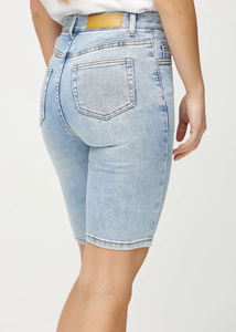 Shorts de Mezclilla Personalizados para Mujer, Cintura Alta, Corte Ajustado, Largo hasta la Rodilla, Elásticos, Casuales, de Verano, Moda OEM, Venta al Por Mayor - Product Image 3