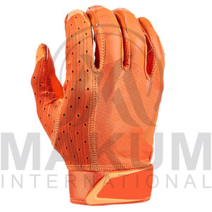 Gants de football américain 100 % haute qualité, confortables, personnalisables avec votre propre logo, impression silicone, pour entraînement sportif. - Product Image 3