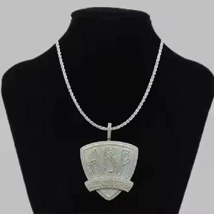 Colgante Unisex de Plata 925 de Alta Demanda, Estilo Hip Hop, Chapado en Plata, Joyería Fina con Moissanita VVS de Corte Brillante y Engaste de Bisel - Product Image 3