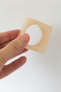 Anillo de Servilleta Decorativo de Resina con Artesanía Artística Hecha a Mano para Decoración de Comedor Contemporáneo - Product Image 4