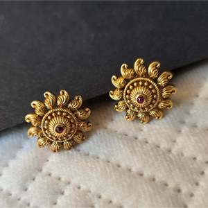 14k Solid Gold Vintage Emerald Cut Zircon Stud Earrings - Product Image 5
