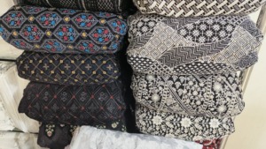 Tissu de sherwani en velours avec une broderie complexe de 44 pouces de large et une surface riche pour la tenue traditionnelle masculine et les occasions festives. - Product Image 1