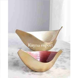 Bol décoratif en résine au design moderne, nouveau bol en métal fini pour service, plat de luxe décoratif pour table - Product Image 1