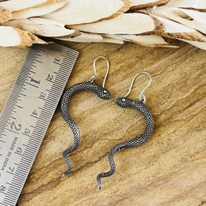 Pendientes Colgantes de Serpiente Góticos con Diseño Punk 2026, Joyería Boho de Latón para Mujer, Acabado Plateado Oxidado, con Forma de Animal, Venta al por Mayor/OEM - Product Image 3