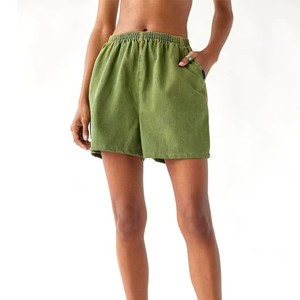 Shorts de Mujer Verdes Lisos de Algodón con Cintura Elástica y Bolsillos, Corte Holgado Informal, Cintura Media, Tejido Transpirable, Shorts de Verano - Product Image 6