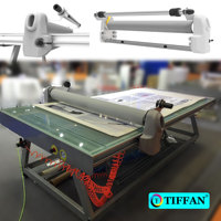 Machine à appliquer des autocollants en PVC vinyle Tiffan Smart 1325, laminateur à plat pour la signalisation et les graphiques
