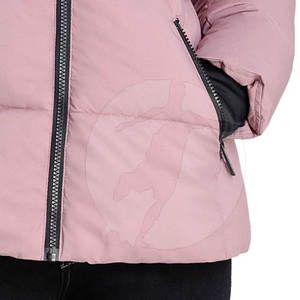 Chaqueta de Invierno Acolchada Rosa para Mujer con Capucha Desmontable, Cierre de Cremallera, Manga Larga, Color Sólido, Relleno Grueso de Poliéster - Product Image 6