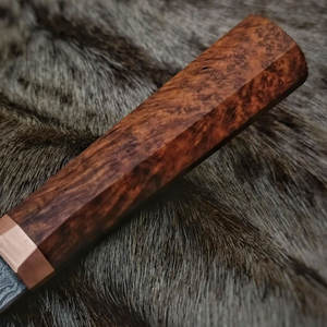 Cuchillo de cocina de lujo de cobre damasco con hoja larga y delgada y mango de madera para cortar asados y aves. - Product Image 3