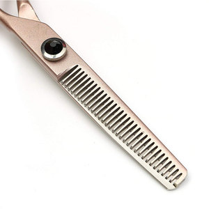 Ciseaux de barbier japonais de qualité supérieure, faits à la main, pour la coupe des cheveux, en acier inoxydable 440C, qualité supérieure, avec crochet fixe. - Product Image 6