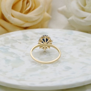 Bague de fiançailles en or jaune massif 14 carats avec saphir bleu ovale et halo floral de diamants, bijoux fins, vente en gros, bague en pierres précieuses pour femme, cadeau - Product Image 4