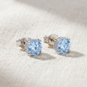 Boucles d'oreilles clous rondes bleues en diamant, sertissage griffe halo, pour mariage, fête, cadeau - Product Image 3