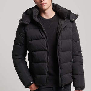 Veste matelassée à capuche noire pour homme de haute qualité, coupe-vent, 100 % polyester, hiver, décontractée, fermeture éclair, épaisse, coupe classique, couleur unie - Product Image 1