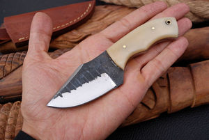 Cuchillo de caza directo de fábrica, de acero con alto contenido de carbono, de espiga completa, para supervivencia al aire libre, con mango de hueso y funda de cuero, logotipo personalizado - Product Image 5