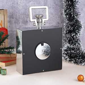 Acier inoxydable carré moderne et minimaliste de 8 pouces |   Horloge de bureau avec poignée en métal, luxe |   Décoration de table pour la maison |   Décoration de bureau - Product Image 2