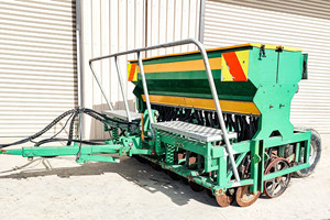 Semoir agricole professionnel de précision à aspiration avec boîte de vitesses, 16 rangs, 200-260 CV, haute productivité, à vendre - Product Image 5