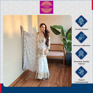 Atractivo Conjunto de Ropa Tradicional India de Alta Calidad en Color Blanco Dorado, Top de Chinon Pesado, Sharara, Palazzo y Dupatta para Mujer - Product Image 2