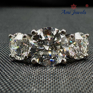 Elegante Anillo de Diamante Cultivado en Laboratorio con Certificación IGI, Joyería Fina de Lujo para Propuesta de Matrimonio y Celebración - Product Image 1