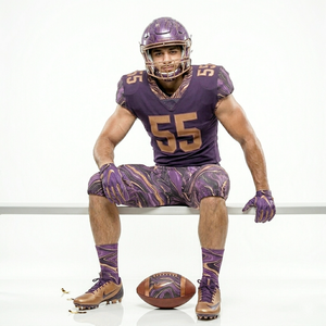 Uniforme de Fútbol Americano Morado Brillante con Detalles Dorados, Uniforme de Fútbol Americano de Primera Calidad con Servicios OEM a Precio de Mayoreo - Product Image 1