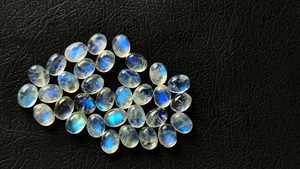 Cabujón de Piedra Lunar Arcoíris Natural 12x16mm Forma Ovalada Fuego Azul Gema Suelta con Base Plana para Fabricación de Joyas - Product Image 6