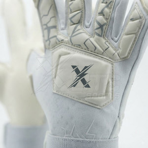Gants d'entraînement ajustables en cuir respirant pour gardiens de but avec paume en latex pour une meilleure adhérence - Product Image 6