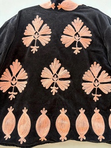 Chaqueta de Terciopelo Suzani Negra al por Mayor, Chaqueta Boho Bordada, Abrigo de Invierno, Ropa Exterior Bohemia, Chaqueta Corta Tradicional para Mujer - Product Image 3