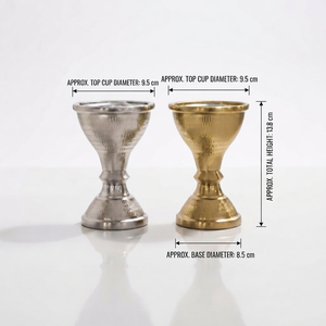 Impresionantes pares de quemadores de incienso de metal con forma de reloj de arena que exhiben una textura martillada en acabados metálicos plateados brillantes y dorados cálidos. - Product Image 3